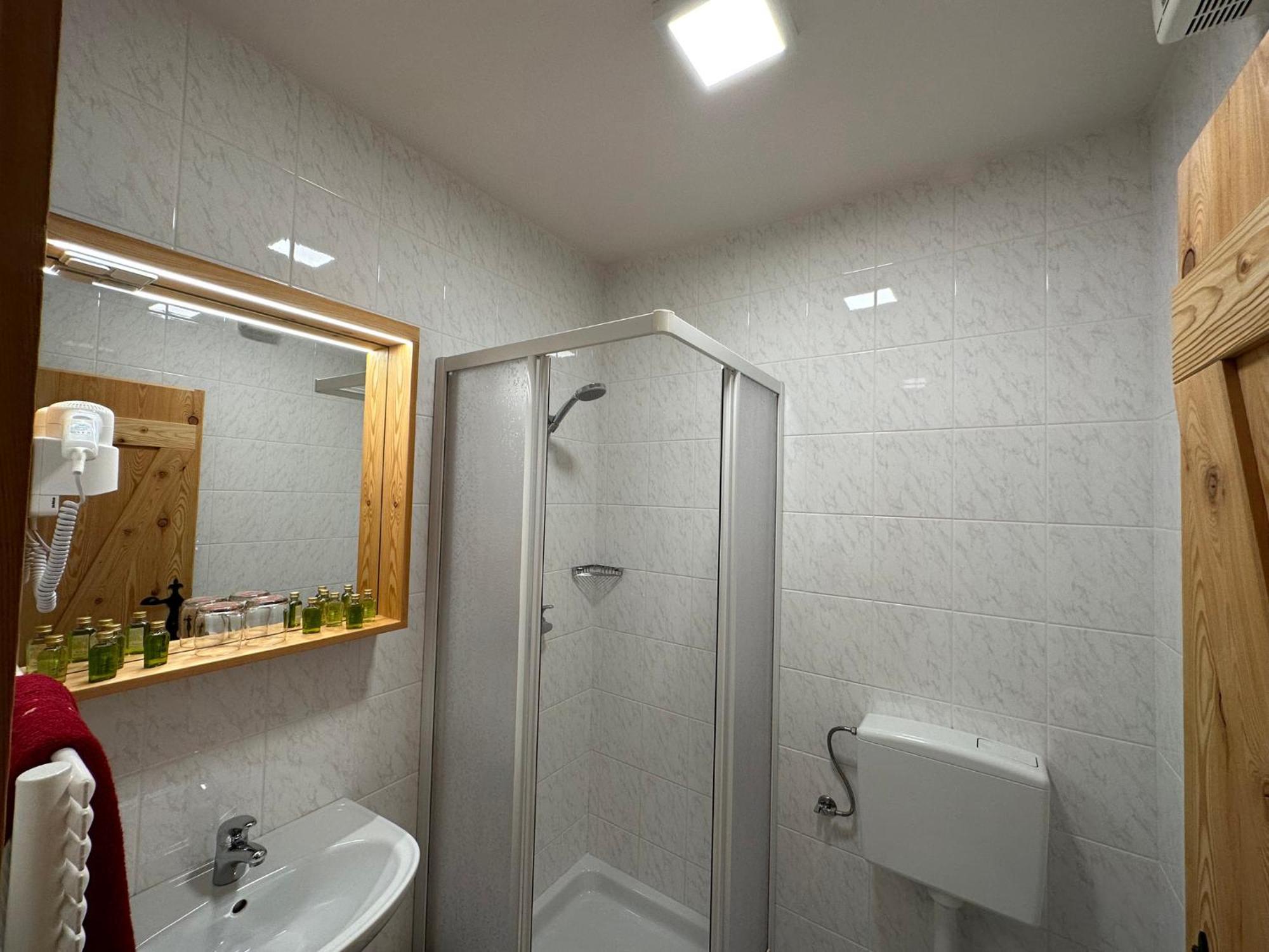 Hotel Surc Kranjska Gora Εξωτερικό φωτογραφία