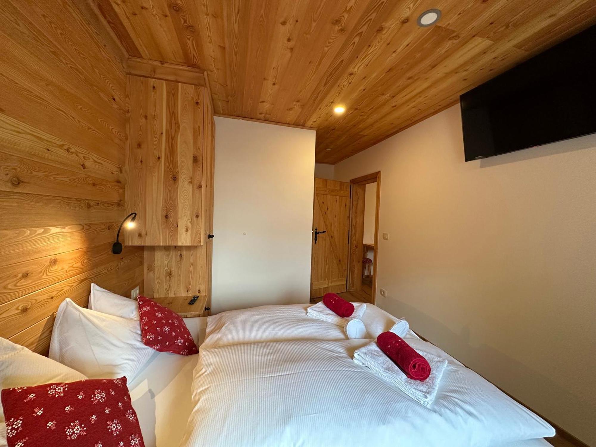 Hotel Surc Kranjska Gora Εξωτερικό φωτογραφία